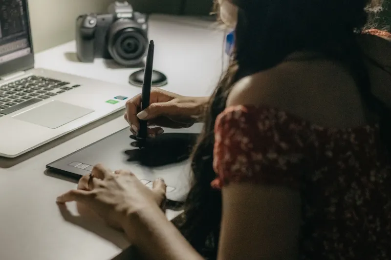 Crowd-Sourced Into Mediocrity: How Online Critique Is Quietly Flattening Your Sculpting Voice